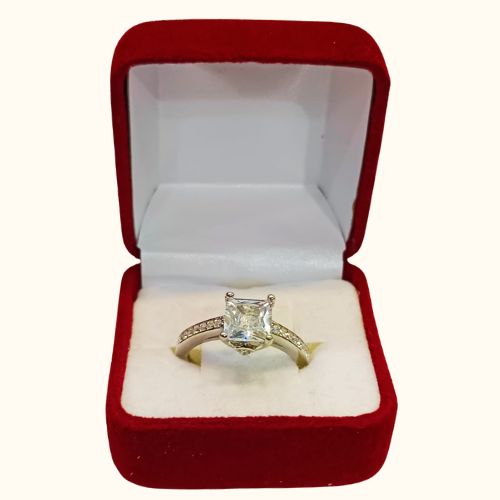 Anillo Juvenil Modelo: Solitario Medio Cintillo Piedra Cuadrada en Plata Fina