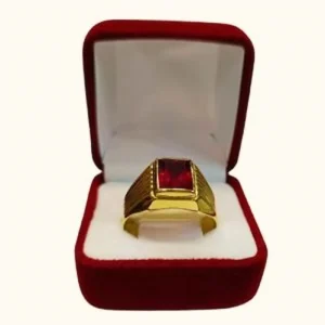 Anillo sello cuadrado con rubí rojo oro 18K - elegancia masculina distintiva Santiago Chile