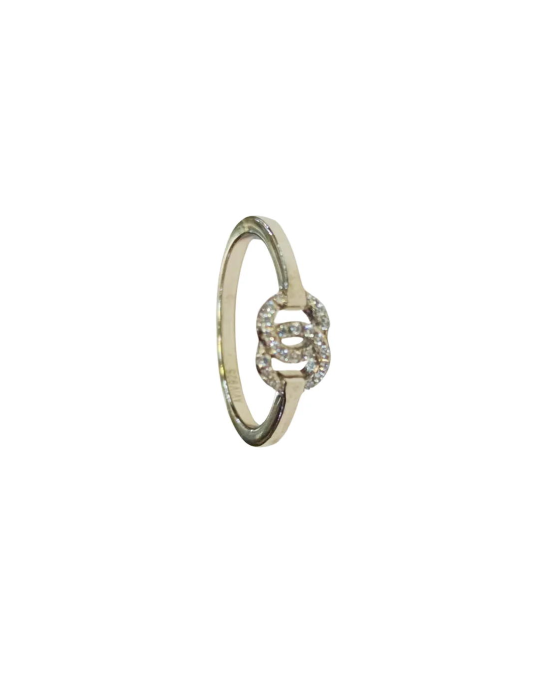 Detalle anillo juvenil channel circones plata 925 engaste acabado brillante