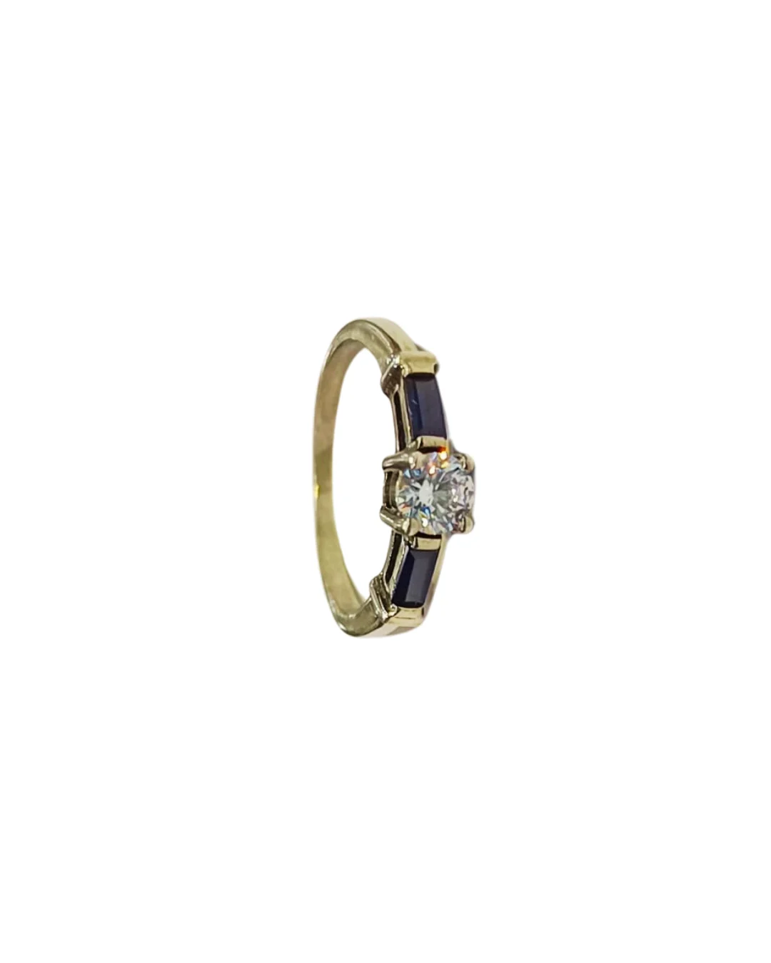 Detalle anillo juvenil solitario zafiro circones laterales plata 925 acabado