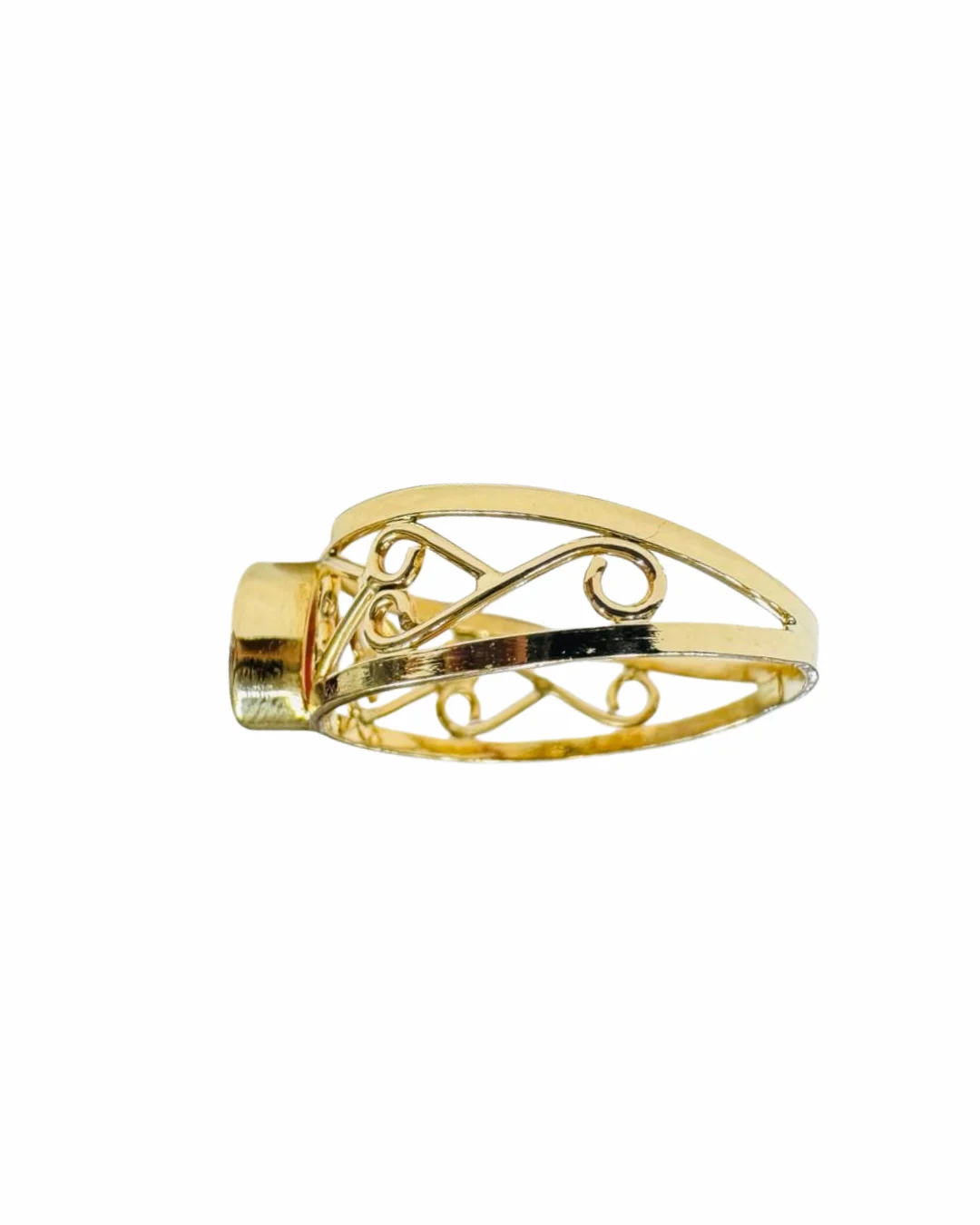 Perfil lateral anillo filigrana rubí oro 18K chileno
