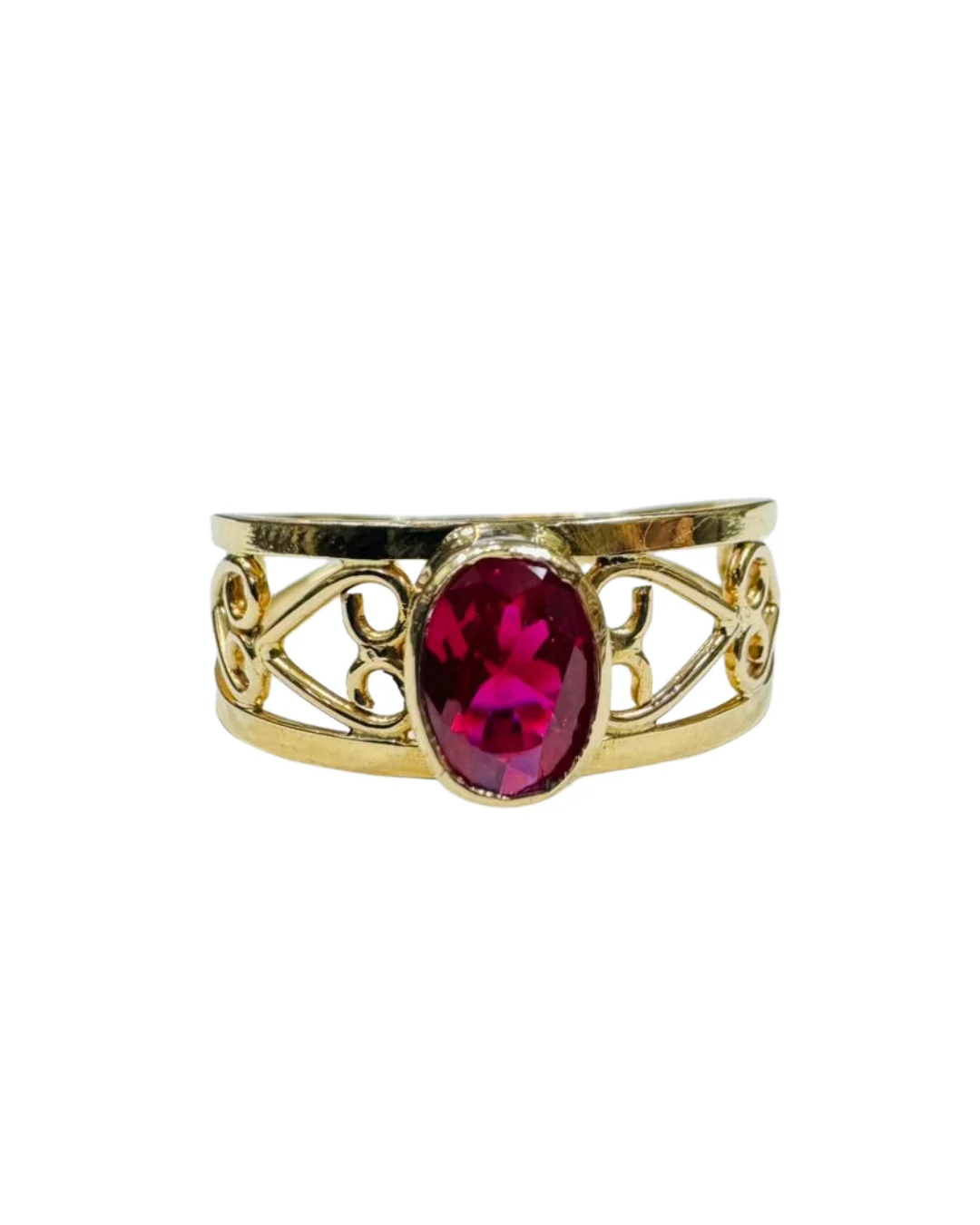 Vista superior anillo filigrana con rubí rojo y trabajo calado oro 18 quilates